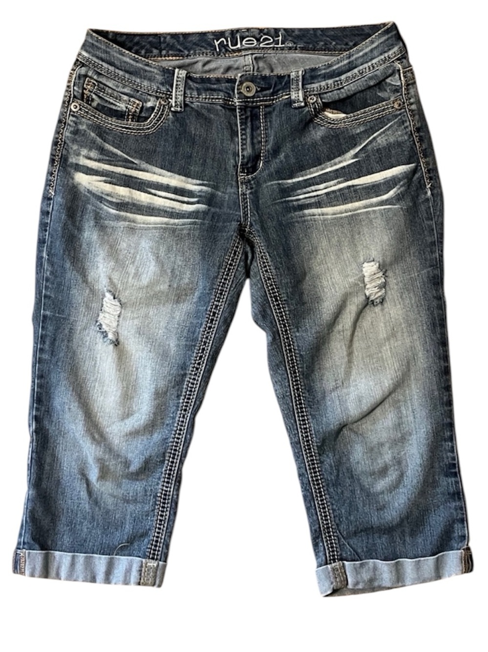 Rue21 Women's Faded Blue Distressed Cropped Roll-Cuff Capri Jeans